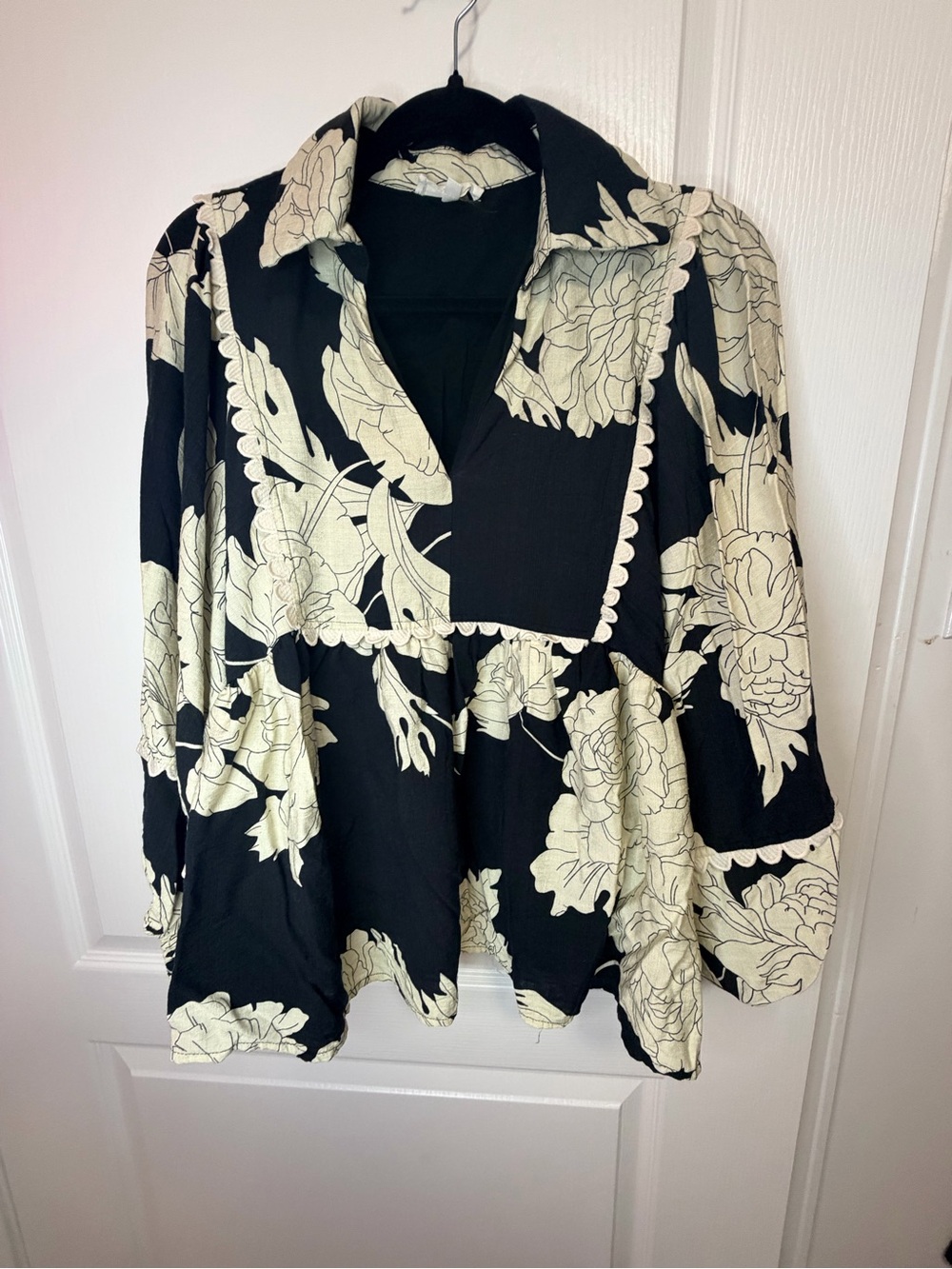 entro Black Blouse with Cream Floral Print